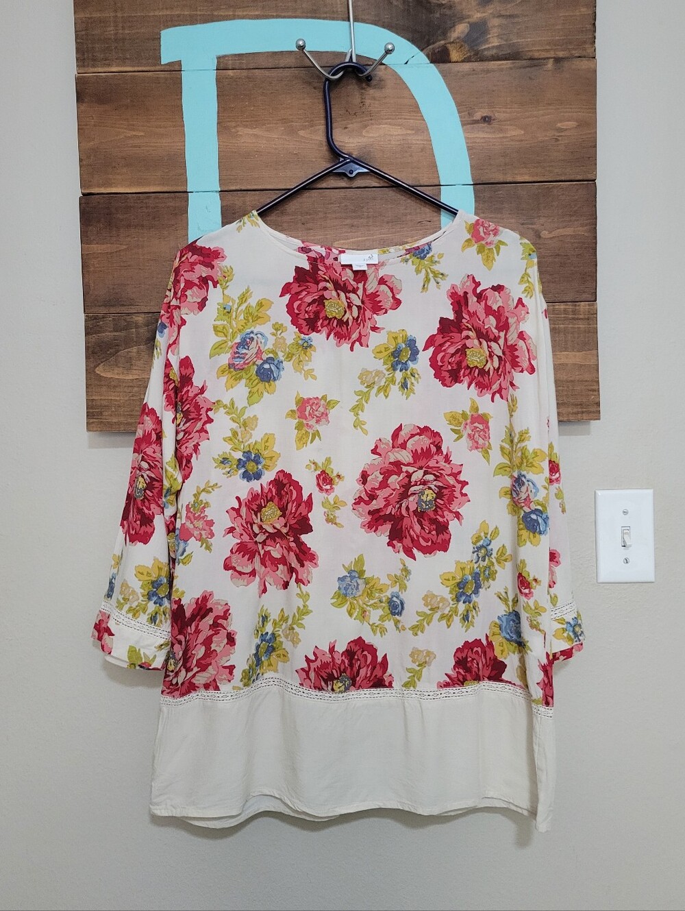 J. Jill Cream Floral Print 3/4 Sleeves Lightweight Tunic Top Size Medium